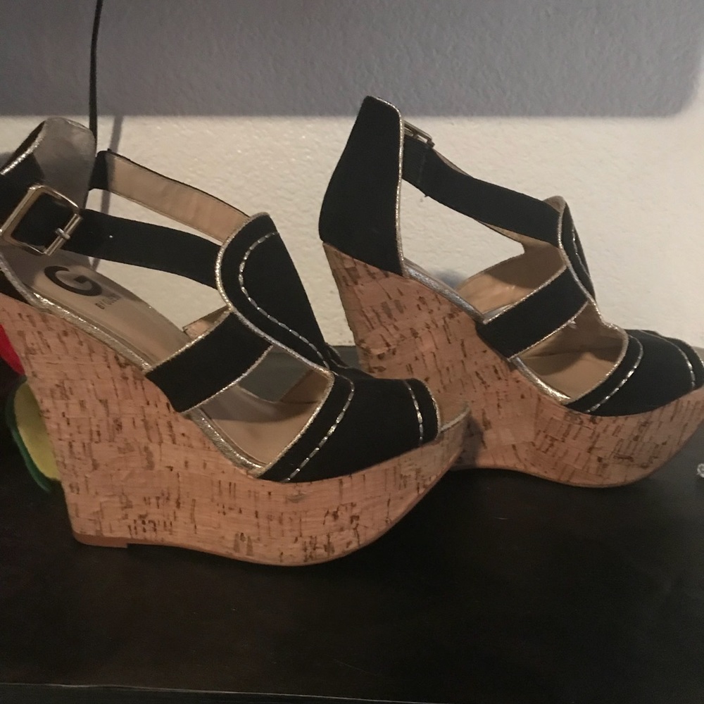 Guess wedges